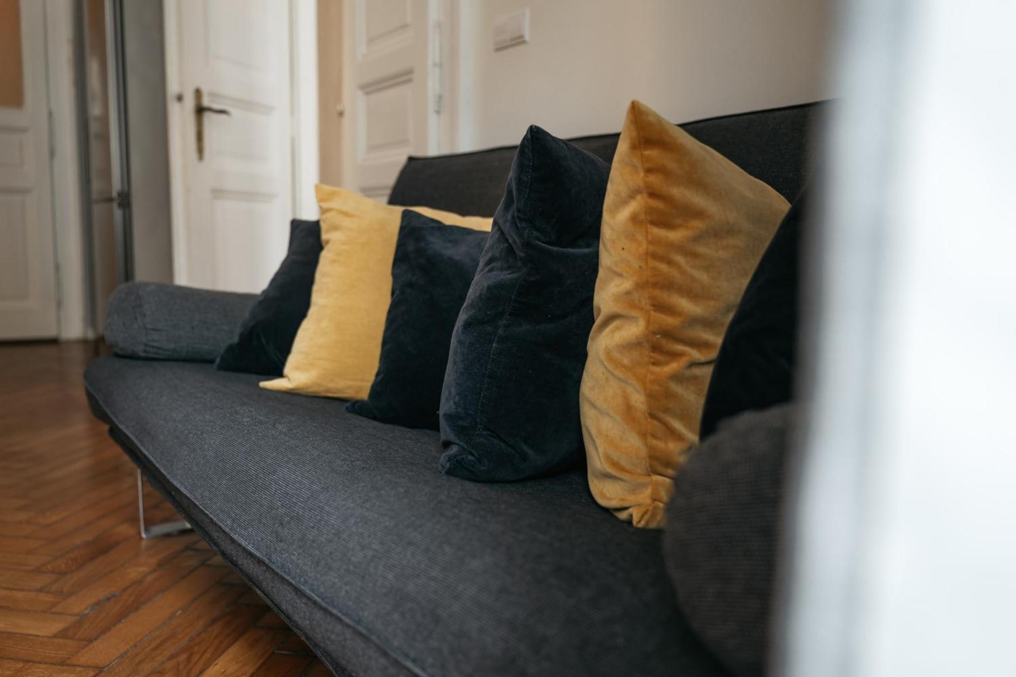 Comfortable And Cosy Apt A Few Steps From Dancing House And Naplavka Dance Praha Eksteriør bilde