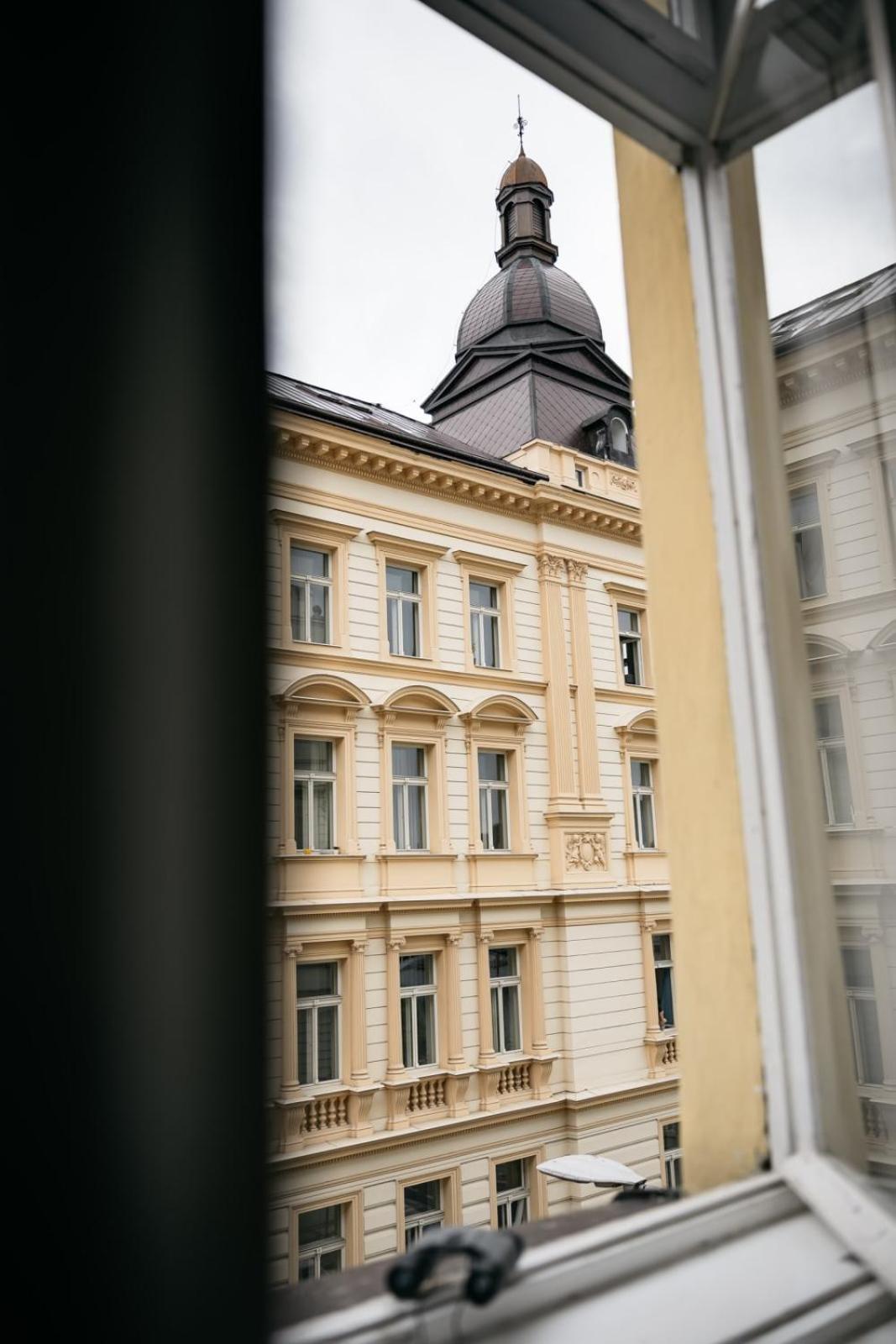 Comfortable And Cosy Apt A Few Steps From Dancing House And Naplavka Dance Praha Eksteriør bilde
