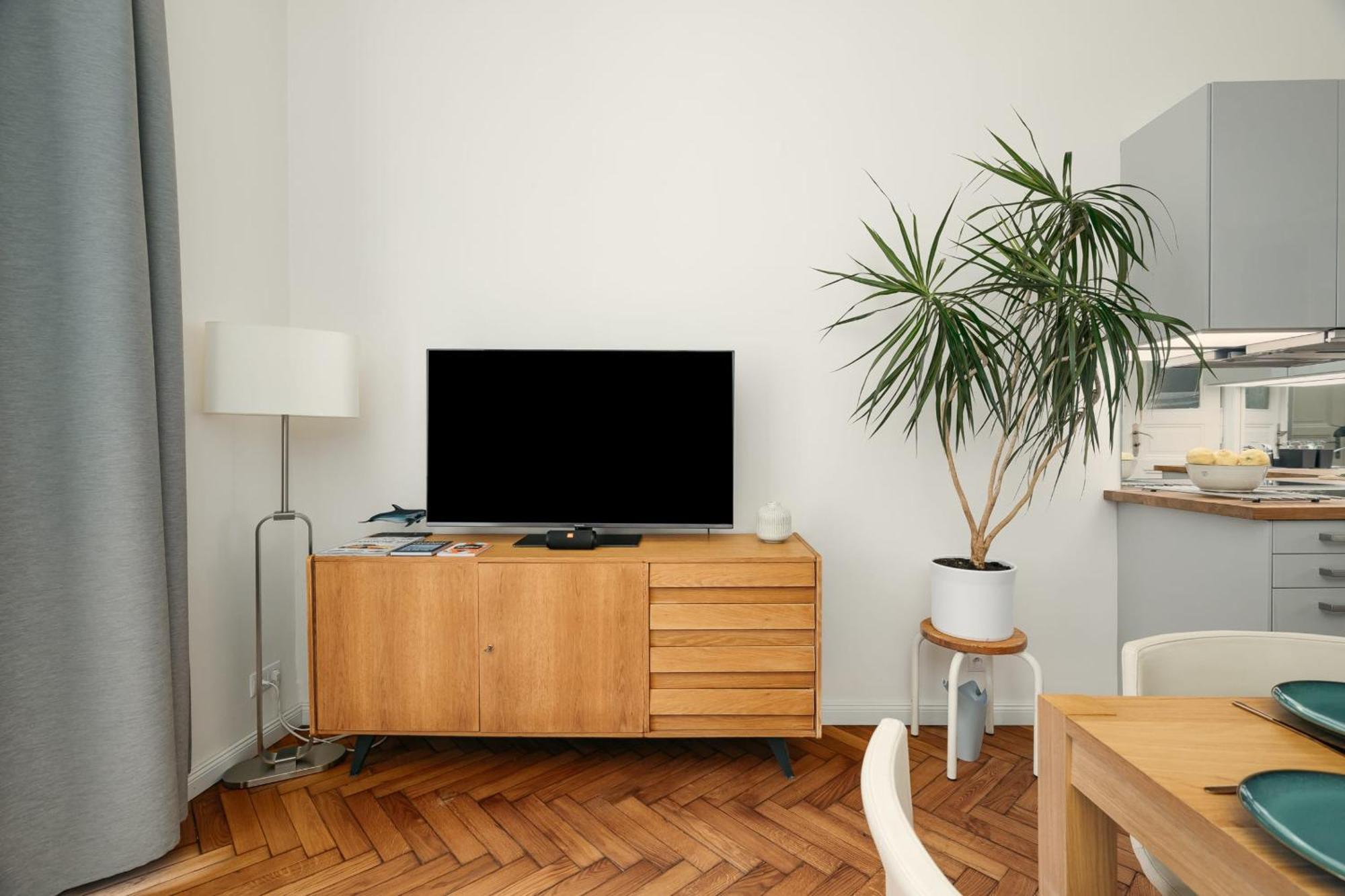 Comfortable And Cosy Apt A Few Steps From Dancing House And Naplavka Dance Praha Eksteriør bilde